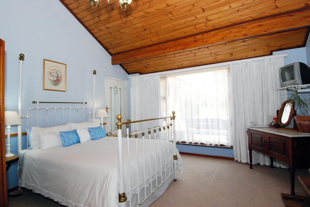 Old Oak Guest House เบลวิลล์ ห้อง รูปภาพ
